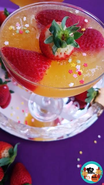 Fresas con cava y naranja