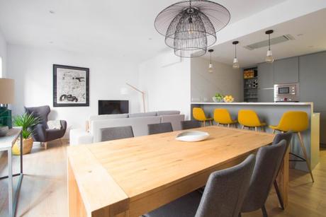 pisos reforma madrid piso malasaña open concept estilo nórdico estilo escandinavo distribución diáfana decoración nórdica decoración neutros decoración moderna cocina abierta 