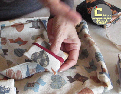 ¿Qué llevo en mi bolso? Videotutorial ¿Qué llevo en mi bolso? Videotutorial