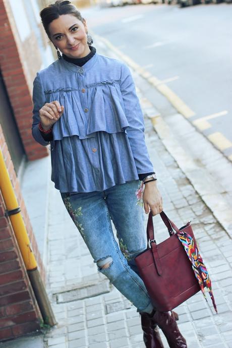 Look con jeans floreados Look con jeans floreados