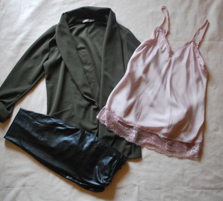 Cómo combinar un top lencero para este invierno/primavera Cómo combinar un top lencero para este invierno/primavera