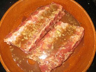 COSTILLAS DE CERDO CON COCA COLA Y SOPA DE CEBOLLA