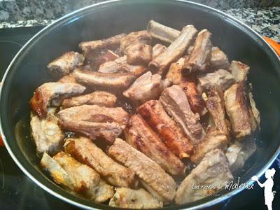 Costillas en adobo con patatas Costillas en adobo con patatas