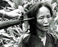 ¿Compramos un portaviones o un bosón de Higgs?