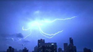 Cientos de miles de poderosos rayos alumbran el cielo nocturno de Australia 5a816fd508f3d96a368b4567