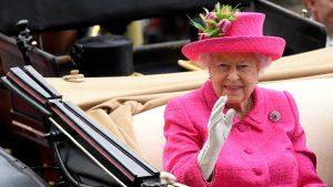 El extraño motivo por el que las mujeres de la realeza británica no se desabrigan en público 5a819d3808f3d9dc478b4567