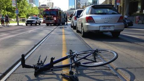 ¿Como lidiar un accidente de bicicleta con vehículo?