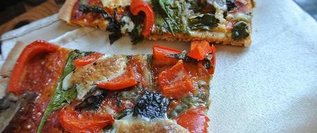 Pizza con harina de avena y vegetales