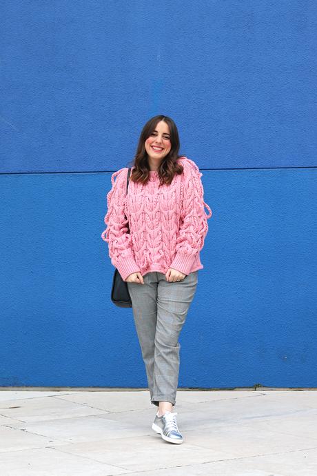Outfit con jersey rosa de nudos de Zara Outfit con jersey rosa de nudos de Zara