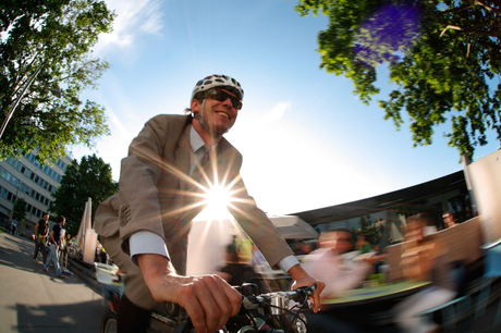 Cobrar por ir a trabajar en bicicleta…en Francia lo hacen