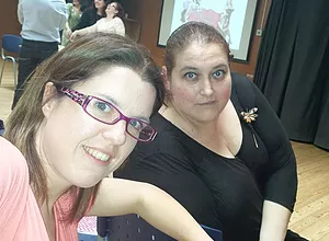 (Entrevista) Conociendo a # 10 - Roser A. Ochoa & Yolanda García (Entrevista) Conociendo a # 10 - Roser A. Ochoa & Yolanda García