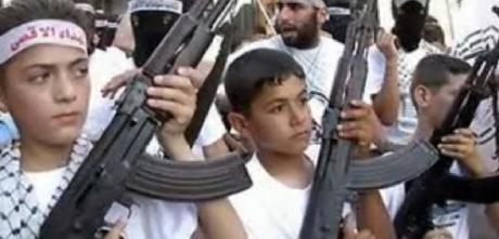 El día internacional contra el uso de niños soldado, una colosal hipocresía. El día internacional contra el uso de niños soldado, una colosal hipocresía.