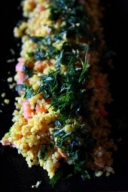 Curry de bulgur y salmón [falso kedgeree]