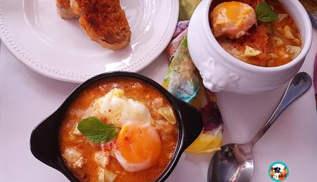 Sopa de ajos y pan Sopa de ajos y pan