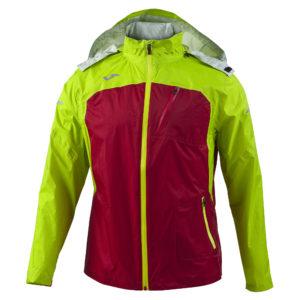 Senderismo y trekking: Caminando bajo la lluvia Chubasquero impermeable con capucha.