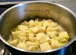 Crema de patatas con salteado de setas y aceite de cebollino. Crema de patatas con salteado de setas y aceite de cebollino.