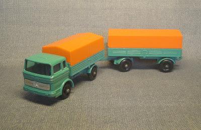 Camión y acoplado de Matchbox Camión y acoplado de Matchbox