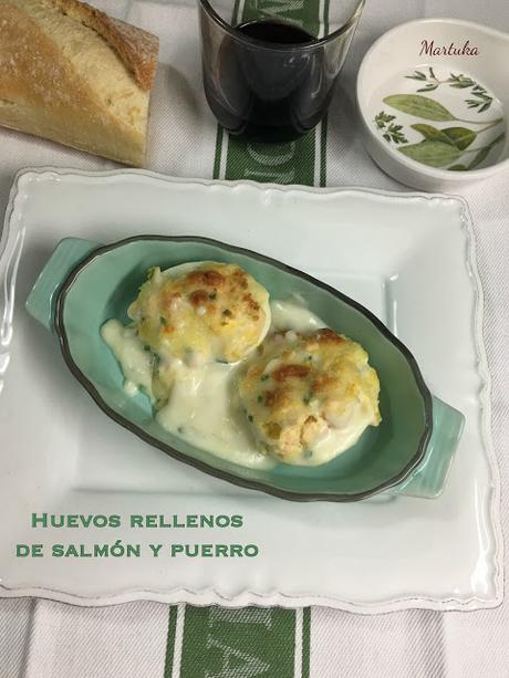 Huevos Rellenos De Salmón Y Puerro Con Bechamel