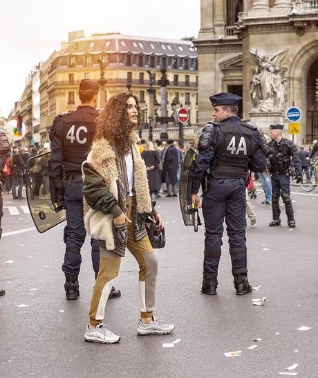 Deportivas en la ciudad: ¿de diseño minimal o de diseño maxi?