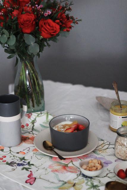 Smothie bowl de Kefir . Desayuno de campeones