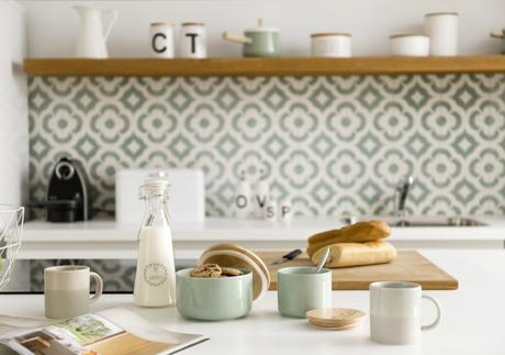 Un apartamento con una decoración natural y fresca Un apartamento con una decoración natural y fresca