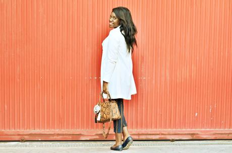 WHITE BLAZER