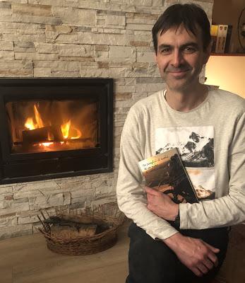 Julián Cobo: “Este libro es una historia sencilla de cómo superarse, cómo afrontar el miedo y cómo no desistir en el intento de cumplir un sueño”