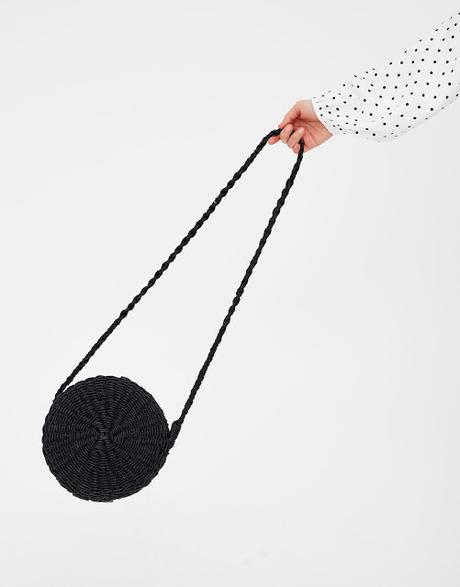 TU BOLSO FAVORITO SERÁ UNA CESTA.-