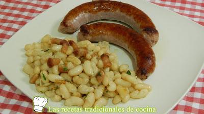 Receta tradicional de alubias con butifarra