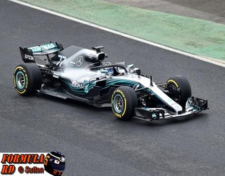 Mercedes presenta el W09 | El coche plateado para la temporada 2018 de F1 Mercedes presenta el W09 | El coche plateado para la temporada 2018 de F1