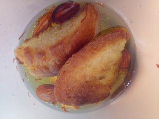 RAPE FRITO CON SALSA DE ALMENDRAS CON AROMA DE AZAFRAN