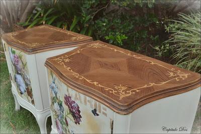 Mesitas para María.