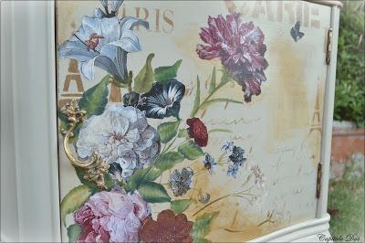 Mesitas para María.