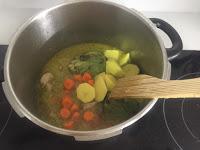 GUISO DE MAGRO DE CERDO Y ALCACHOFAS