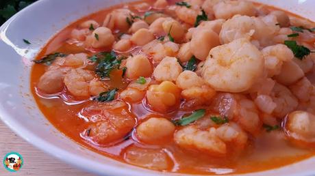 Guiso de garbanzos con gambas Guiso de garbanzos con gambas