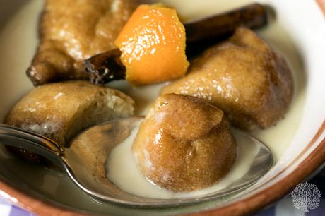 Panecillos en leche, receta tradicional de Semana Santa