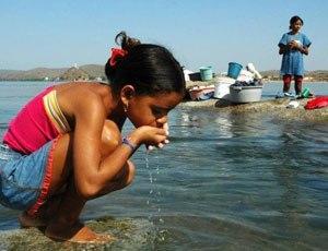 Monjas útiles: Encuentran agua en zona desértica de Kenia y abastecerán a pueblo cercano