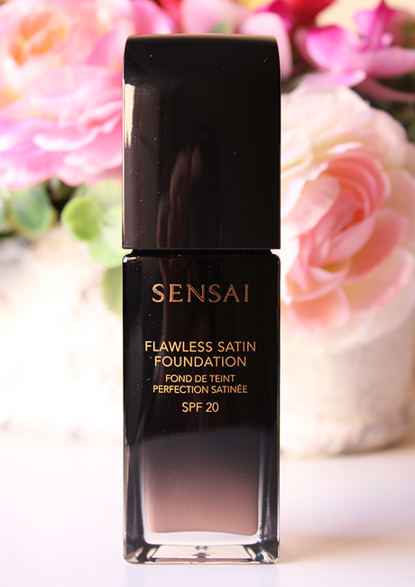 Flawless Satin Foundation de SENSAI: piel luminosa pero matificada