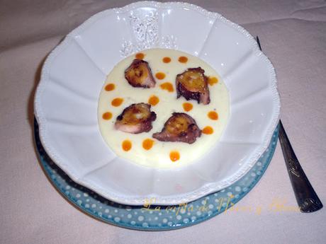 Parmentier con pulpo a la plancha y aceite de pimentón by Antonio Arrabal