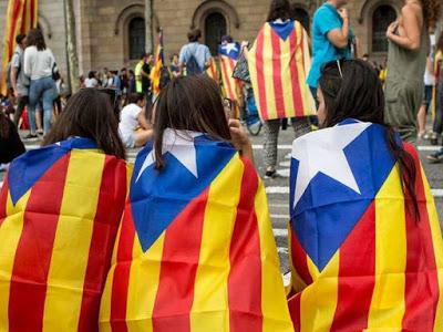 13 mentiras sobre la inmersión lingüística que cuenta el nacionalismo catalán