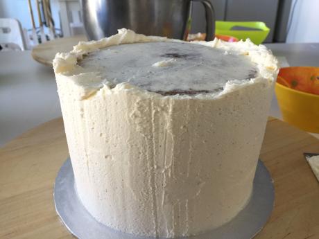 Cómo conseguir una superficie lisa en tu tarta de buttercream