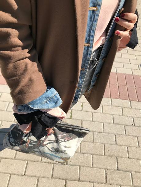 MIXING IN LAYERS.- MIXING IN LAYERS.-