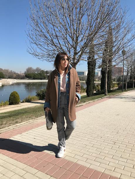 MIXING IN LAYERS.- MIXING IN LAYERS.-