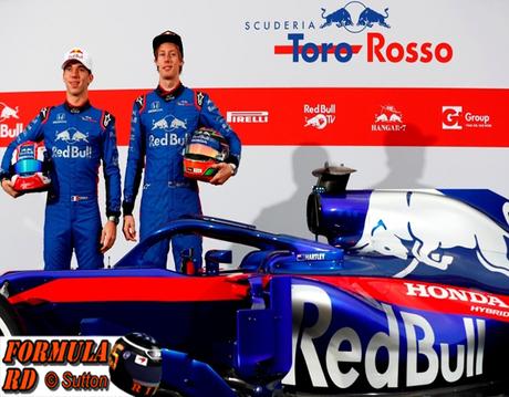 Toro Rosso Honda presenta el nuevo y flamante STR13 en la pista de Barcelona