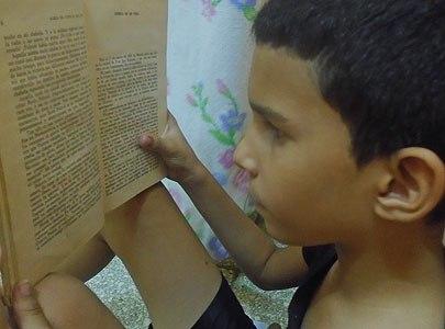 Eduardito corrobora la frase: leer es crecer