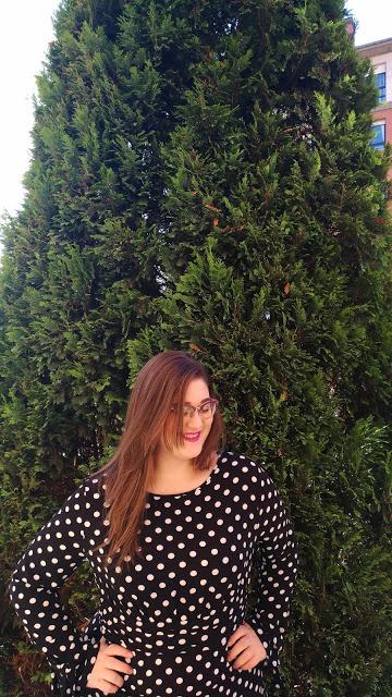 Polka dots dress ~ Plus Size Fashion Woman