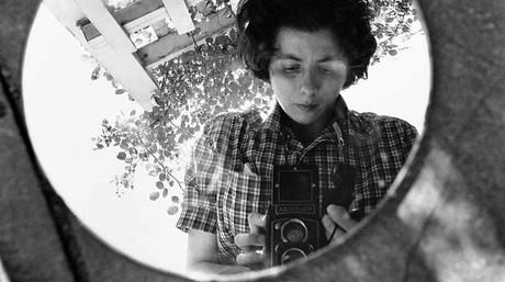 La niñera que inmortalizó el mundo, Vivian Maier (1926-2009)