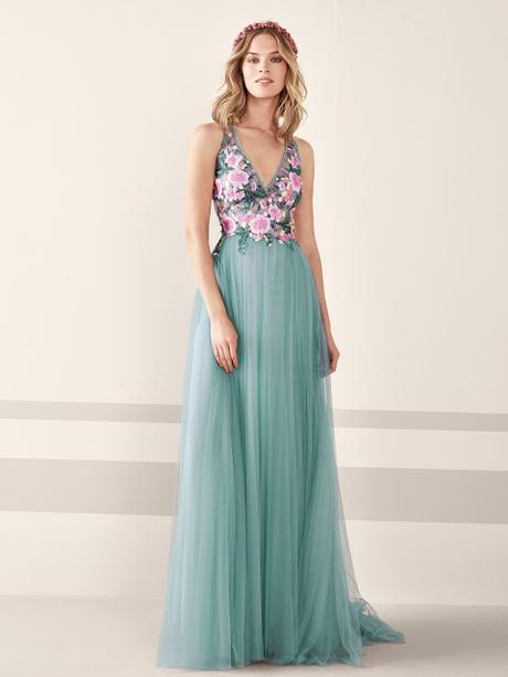 La nueva colección de Fiesta 2019 de Pronovias va dirigida a una mujer elegante, sofisticada y selecta