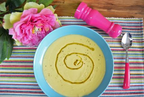 CREMA DE COLIFLOR crema de coliflor, crema de coliflor recetas, cremas, cremas de verduras, cremas de verduras recetas, recetas de crema de coliflor, recetas de cremas verduras, recetas veganas, recetas vegetarianas, las delicias de mayte,