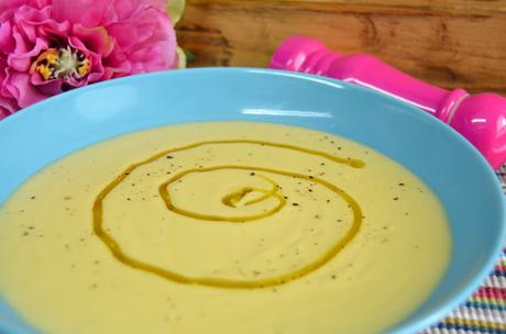CREMA DE COLIFLOR crema de coliflor, crema de coliflor recetas, cremas, cremas de verduras, cremas de verduras recetas, recetas de crema de coliflor, recetas de cremas verduras, recetas veganas, recetas vegetarianas, las delicias de mayte,